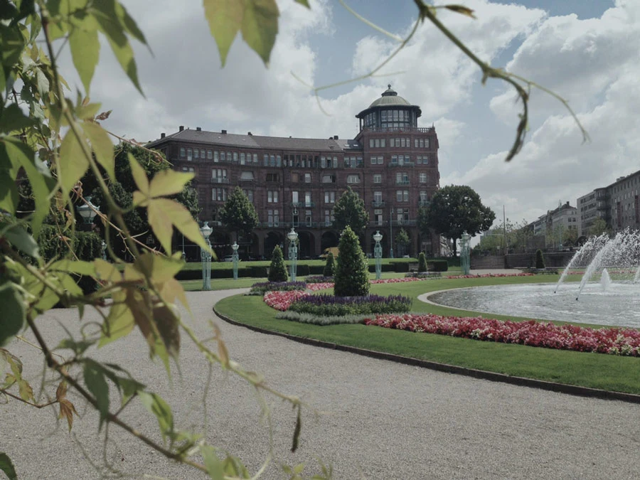 Fountain Mannheim Auktionen Dr. Crott Office